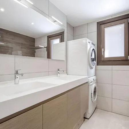 4 Adultes-2 Enfants, Proche Pistes, 3 Ch, Cheminee, Parking, Moriond - Fr-1-563-147 * Courchevel